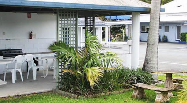 Colonial Court Motor Motel