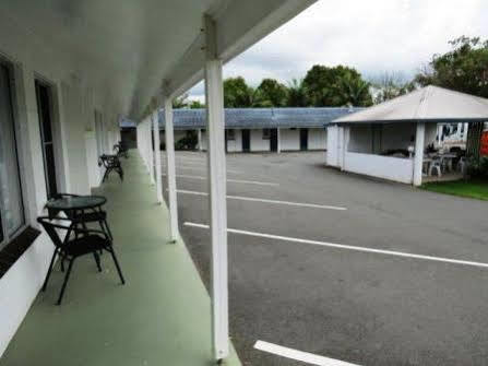 Colonial Court Motor 3*